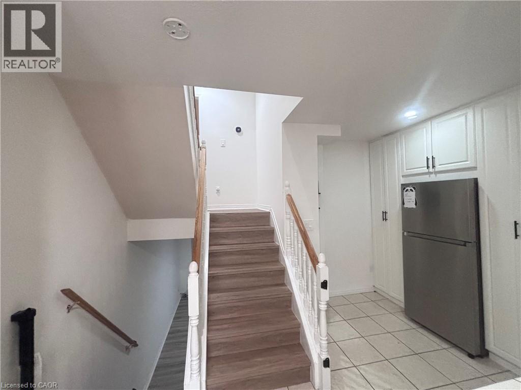 211 Veronica Drive Unit# B24, Kitchener, Ontario  N2A 2R9 - Photo 5 - 40868441