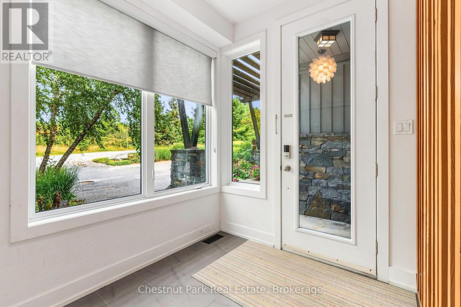 62 Carrick Trail, Gravenhurst, Ontario  P1P 0A6 - Photo 4 - X13858136