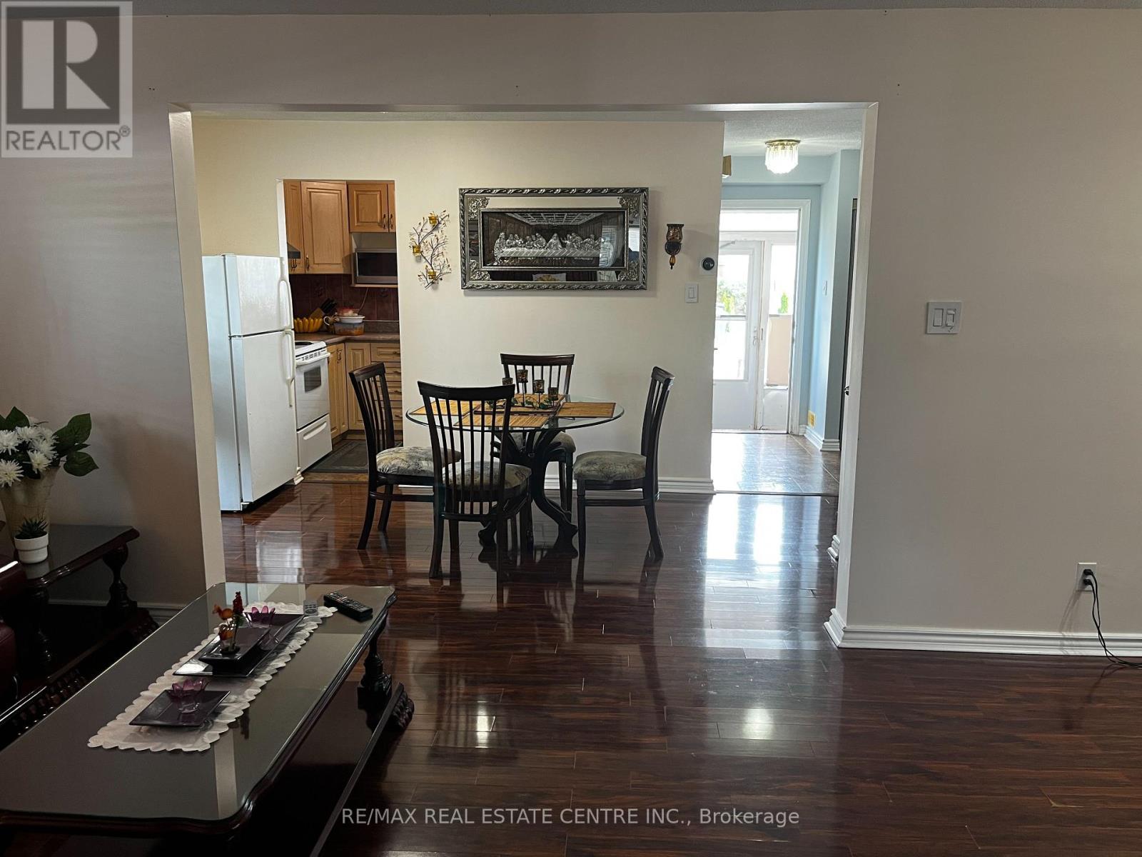 1 Hawkins Court, Brampton, Ontario  L6S 2N7 - Photo 12 - W13858138