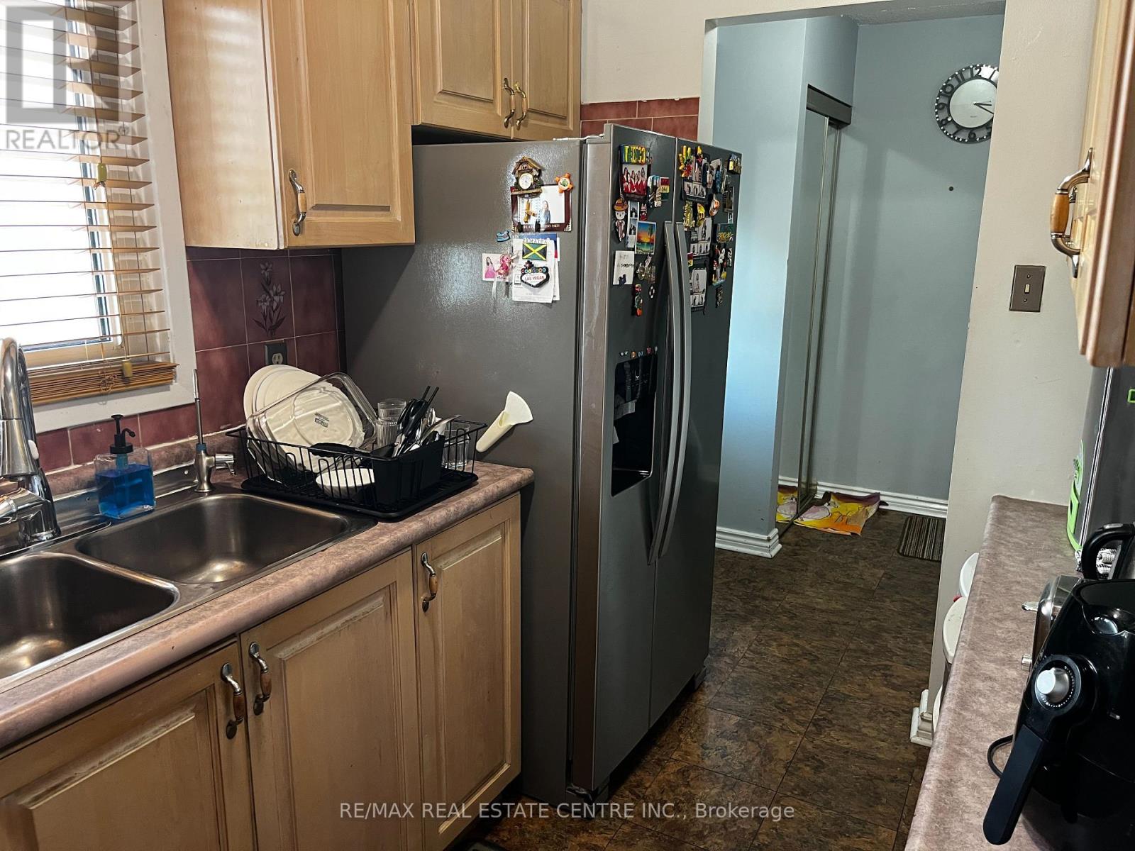 1 Hawkins Court, Brampton, Ontario  L6S 2N7 - Photo 16 - W13858138