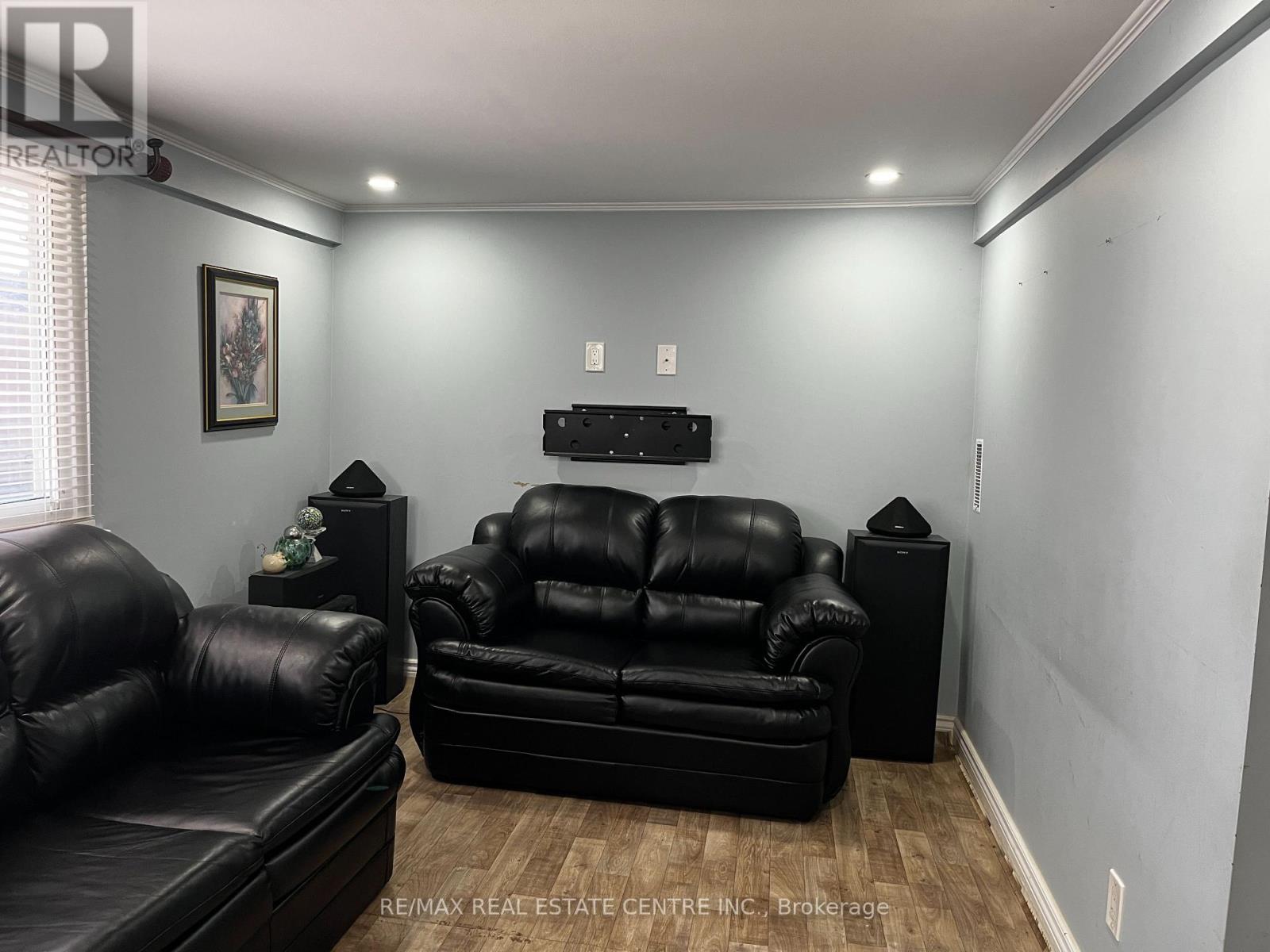1 Hawkins Court, Brampton, Ontario  L6S 2N7 - Photo 21 - W13858138