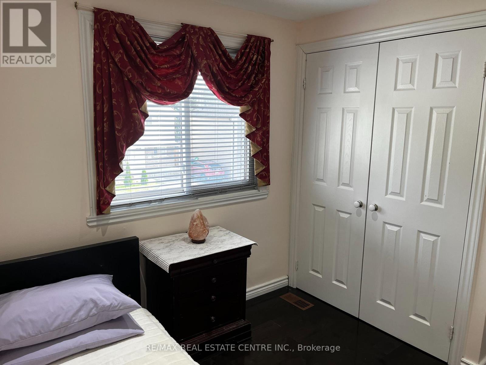 1 Hawkins Court, Brampton, Ontario  L6S 2N7 - Photo 23 - W13858138