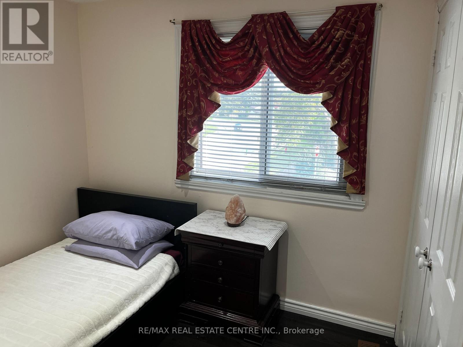 1 Hawkins Court, Brampton, Ontario  L6S 2N7 - Photo 25 - W13858138