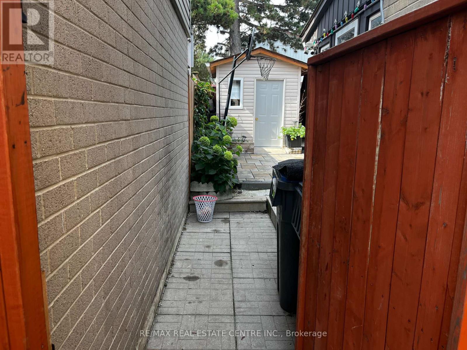 1 Hawkins Court, Brampton, Ontario  L6S 2N7 - Photo 45 - W13858138