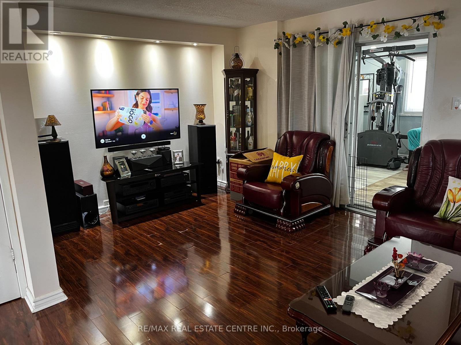 1 Hawkins Court, Brampton, Ontario  L6S 2N7 - Photo 9 - W13858138