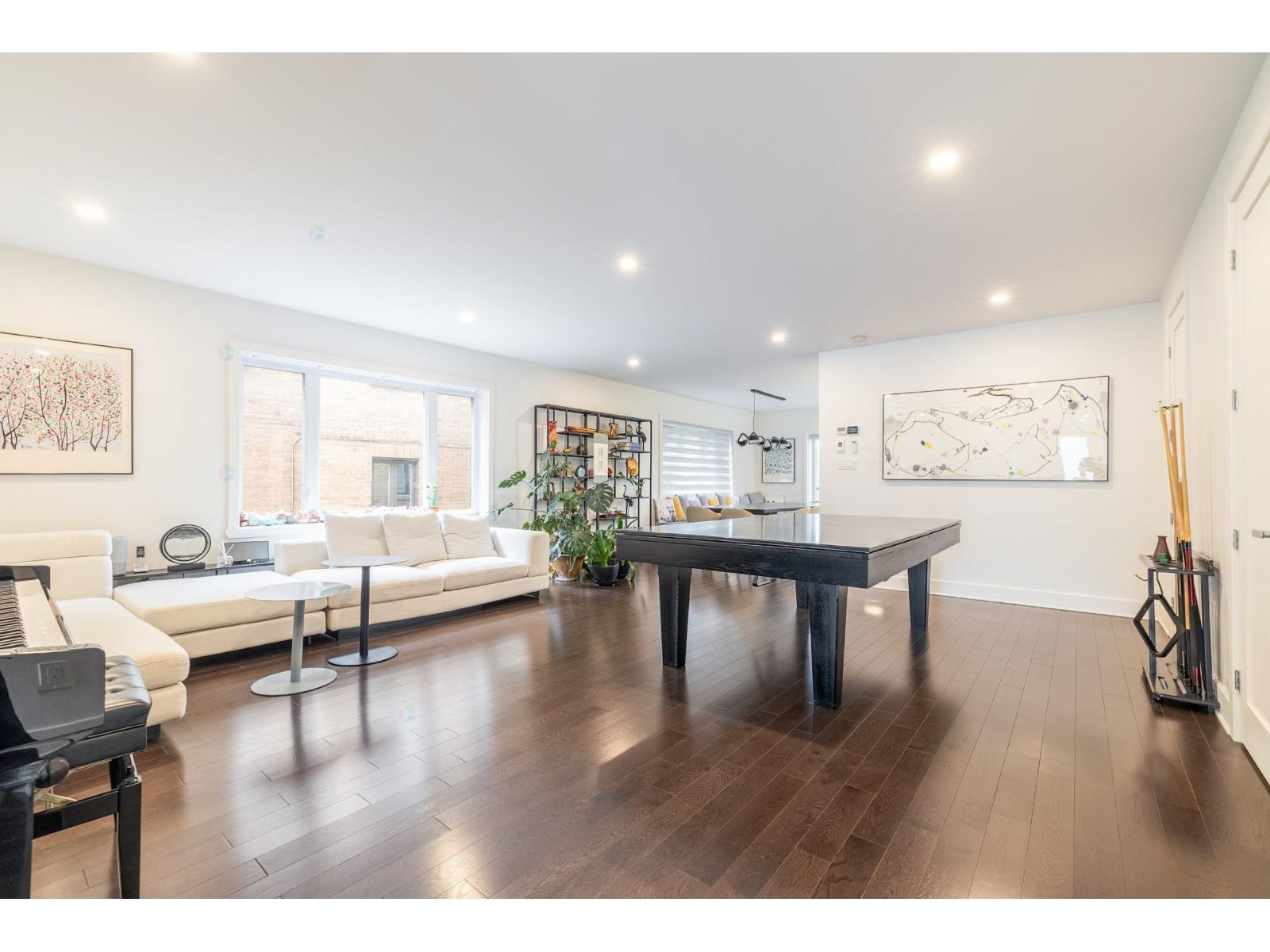 4715 Av. Dornal Montréal (Côte-des-Neiges/Notre-Dame-de-Grâce) Quebec Canada H3W1V7 5