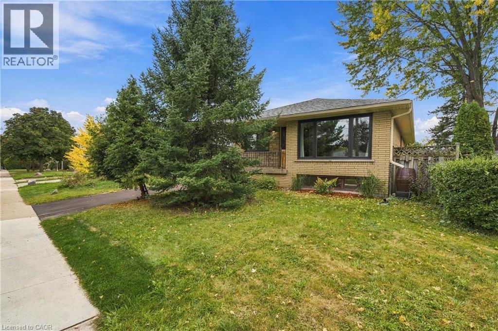 662 Dynes Road, Burlington, Ontario  L7N 2V6 - Photo 2 - 40867625