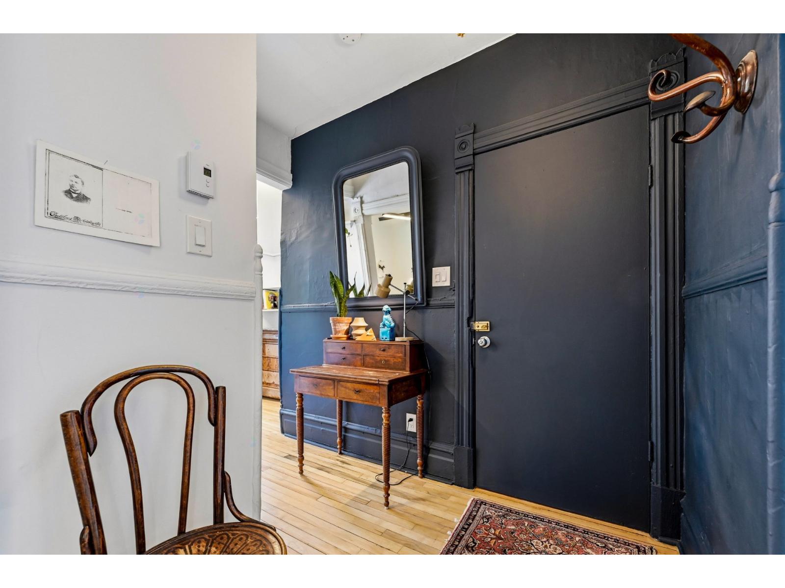 4583-4587 Rue de Mentana Montréal (Le Plateau-Mont-Royal) Quebec Canada H2J3B7 5