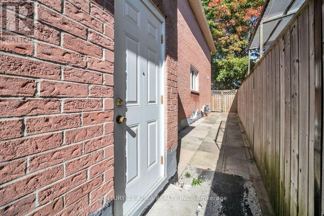 Basement - 38 Pickett Crescent, Richmond Hill, Ontario  L4C 9L3 - Photo 2 - N13858190