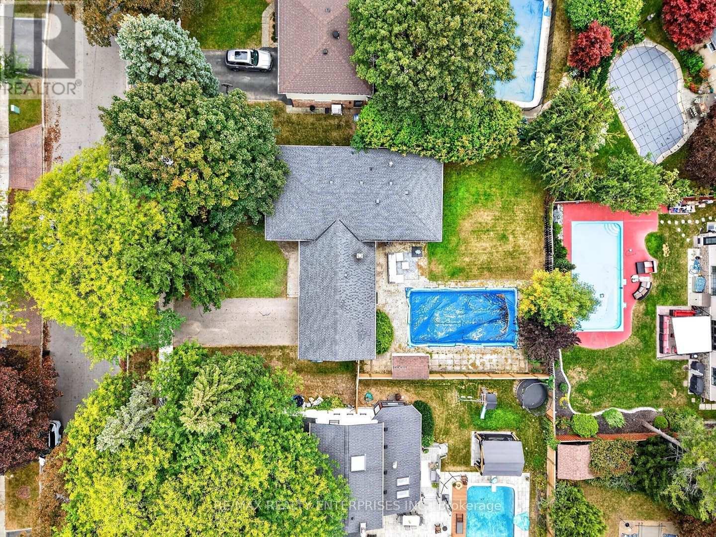 829 TERLIN BOULEVARD Mississauga (Lorne Park) Ontario Canada L5H1T1 4