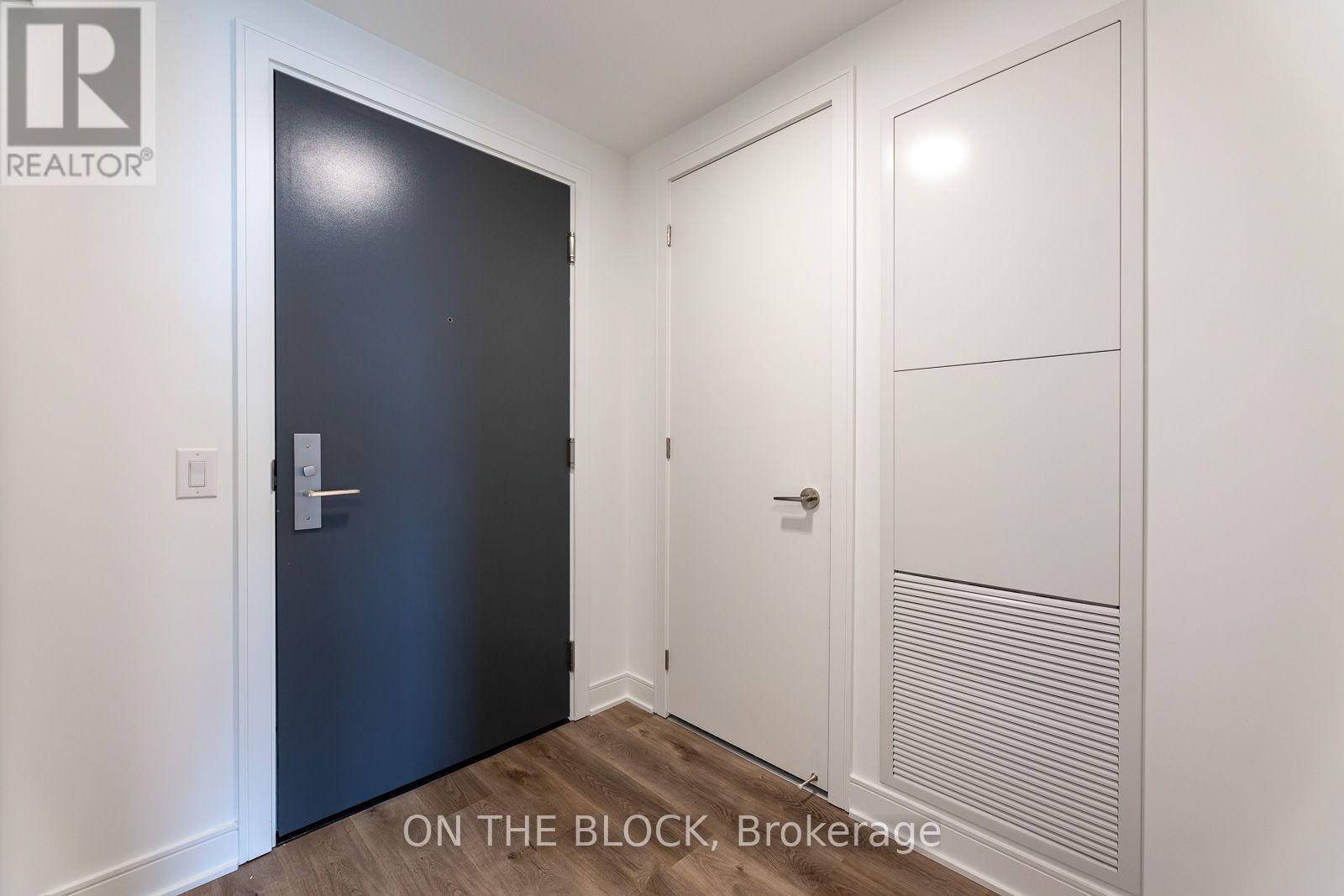 913 - 86 DUNDAS STREET E, Mississauga, Ontario
