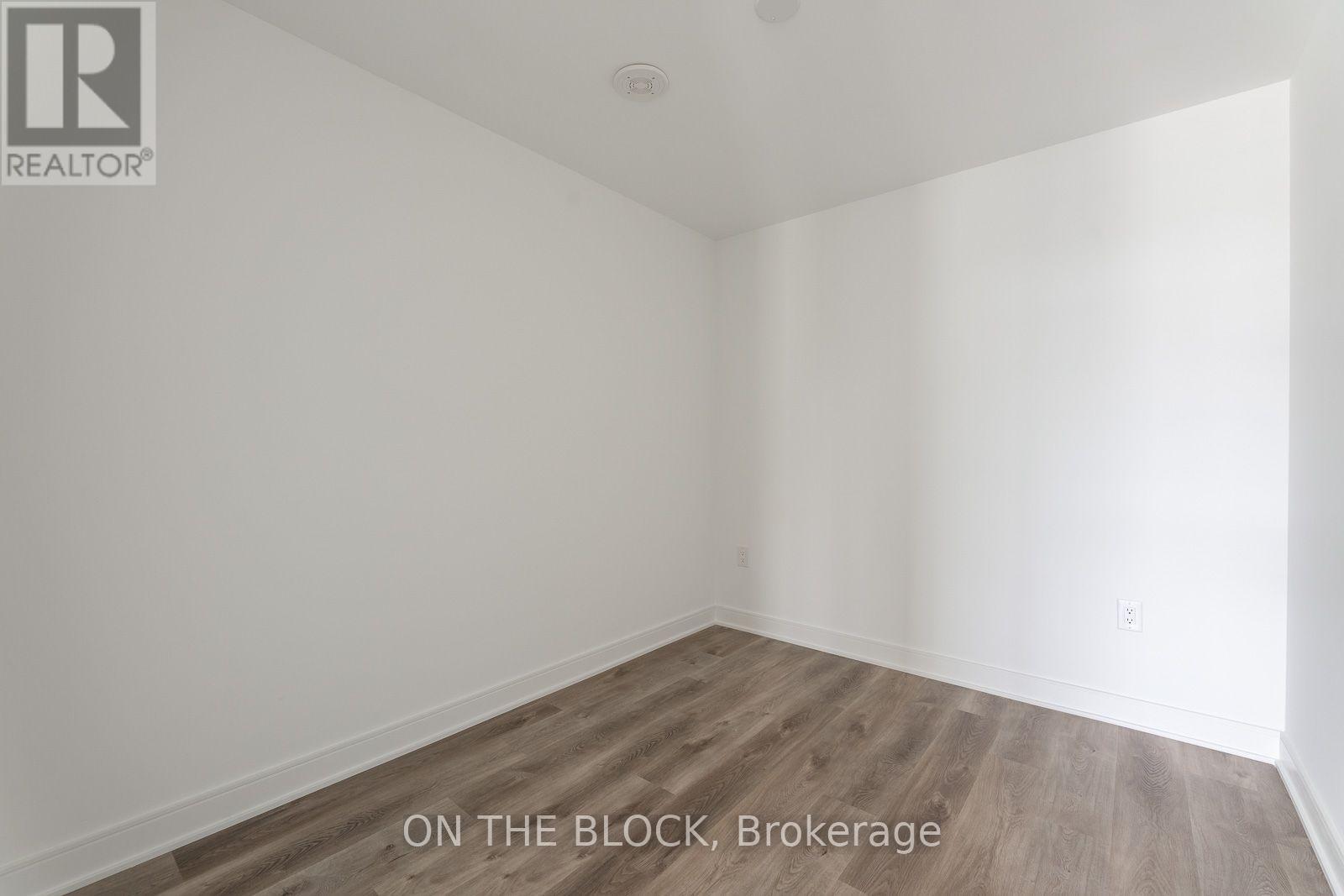 913 - 86 Dundas Street E, Mississauga, Ontario  L5A 1W4 - Photo 11 - W13858204
