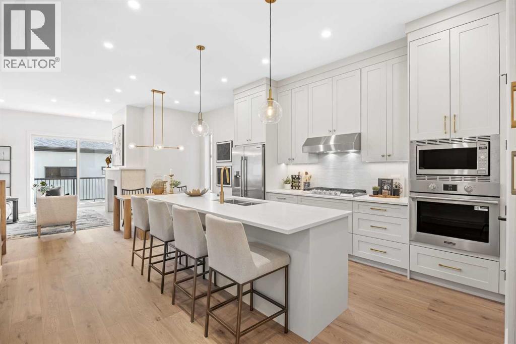 1908 5 Street NE