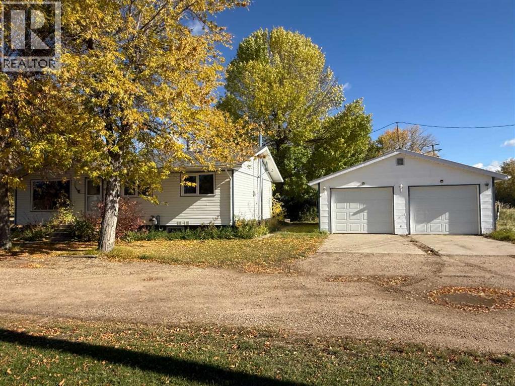 4925 52 Avenue, Eaglesham, Alberta  T0H 1H0 - Photo 18 - A2348868