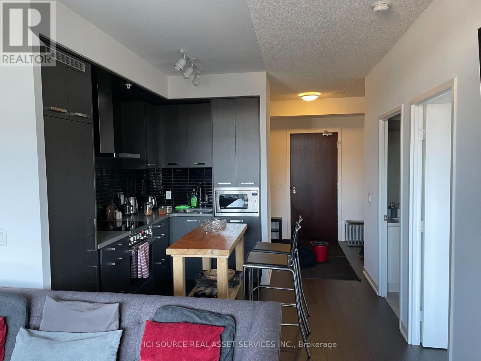 N222 - 120 BAYVIEW AVENUE