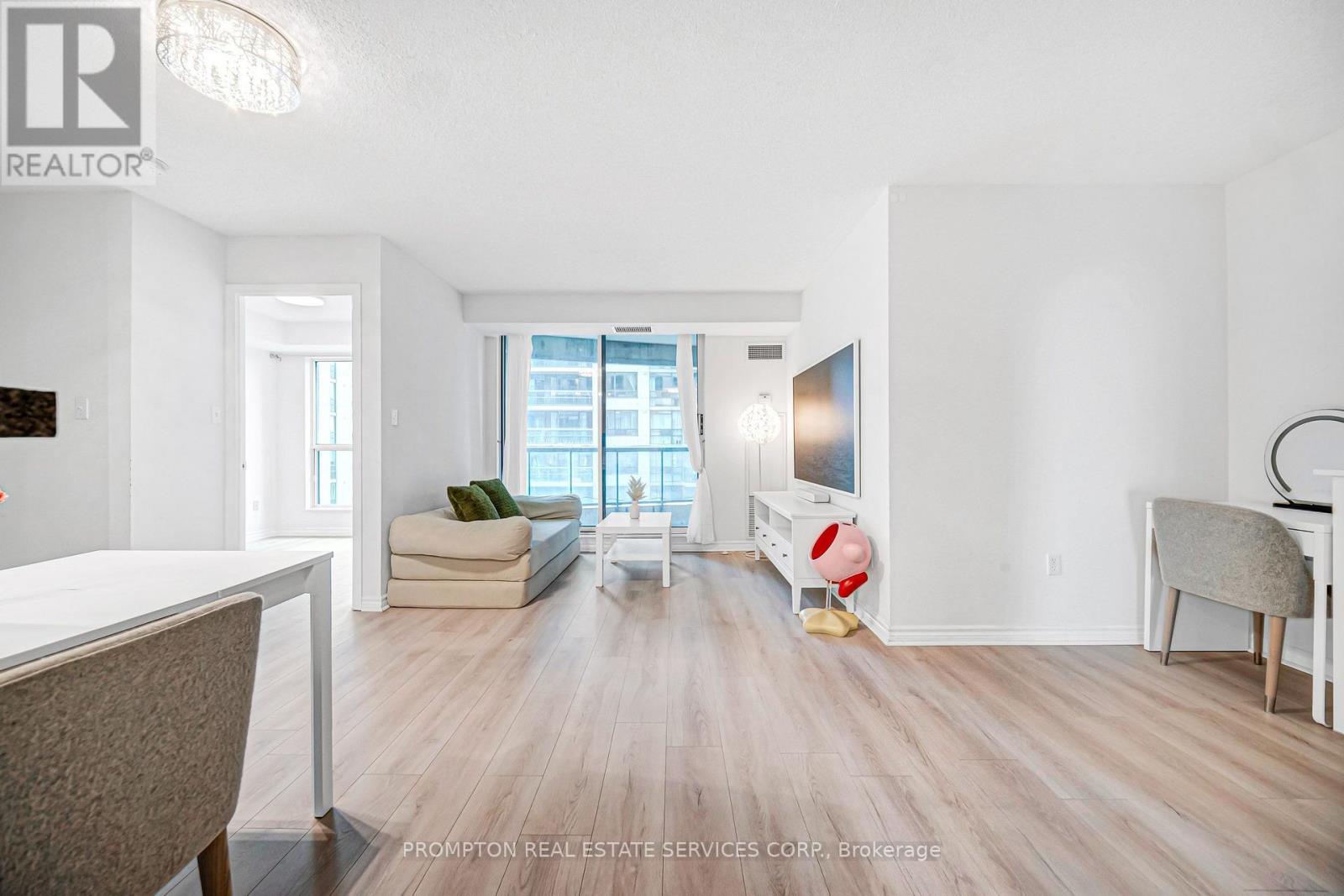 807 - 7 Lorraine Drive, Toronto, Ontario  M2N 7H2 - Photo 7 - C13858316