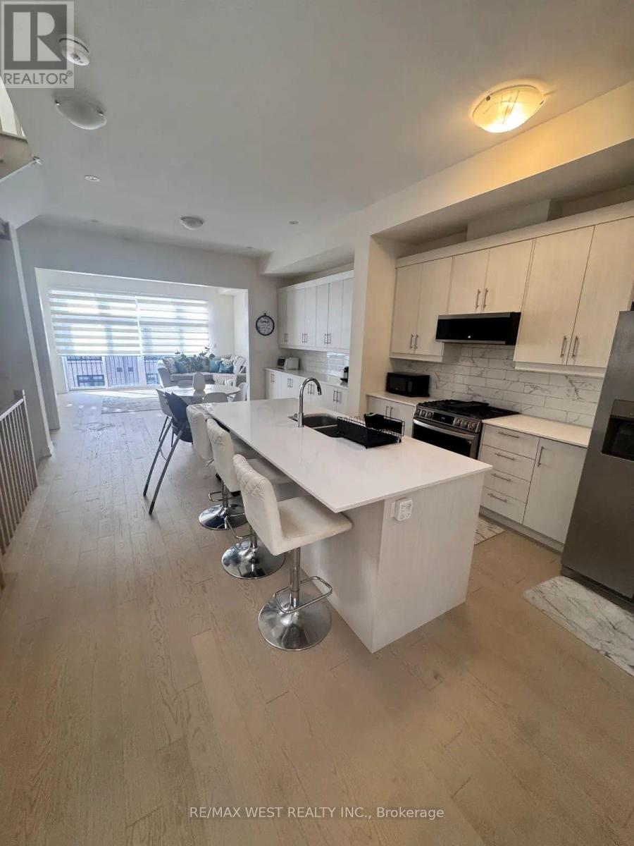 125 Farooq Boulevard, Vaughan, Ontario  L4H 5G3 - Photo 12 - N13858218