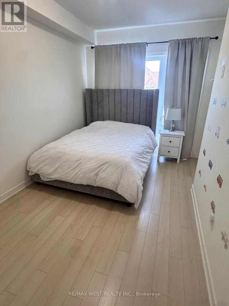 125 Farooq Boulevard, Vaughan, Ontario  L4H 5G3 - Photo 15 - N13858218
