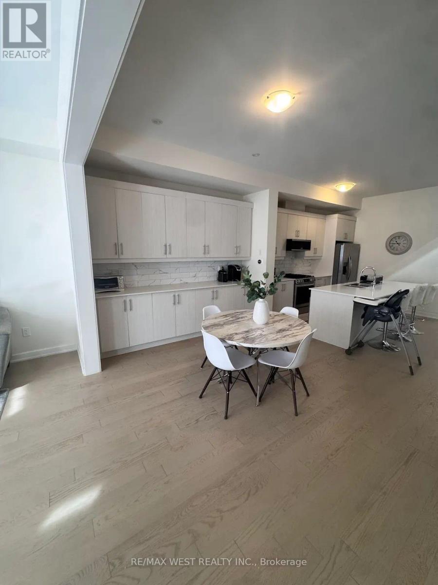 125 Farooq Boulevard, Vaughan, Ontario  L4H 5G3 - Photo 9 - N13858218