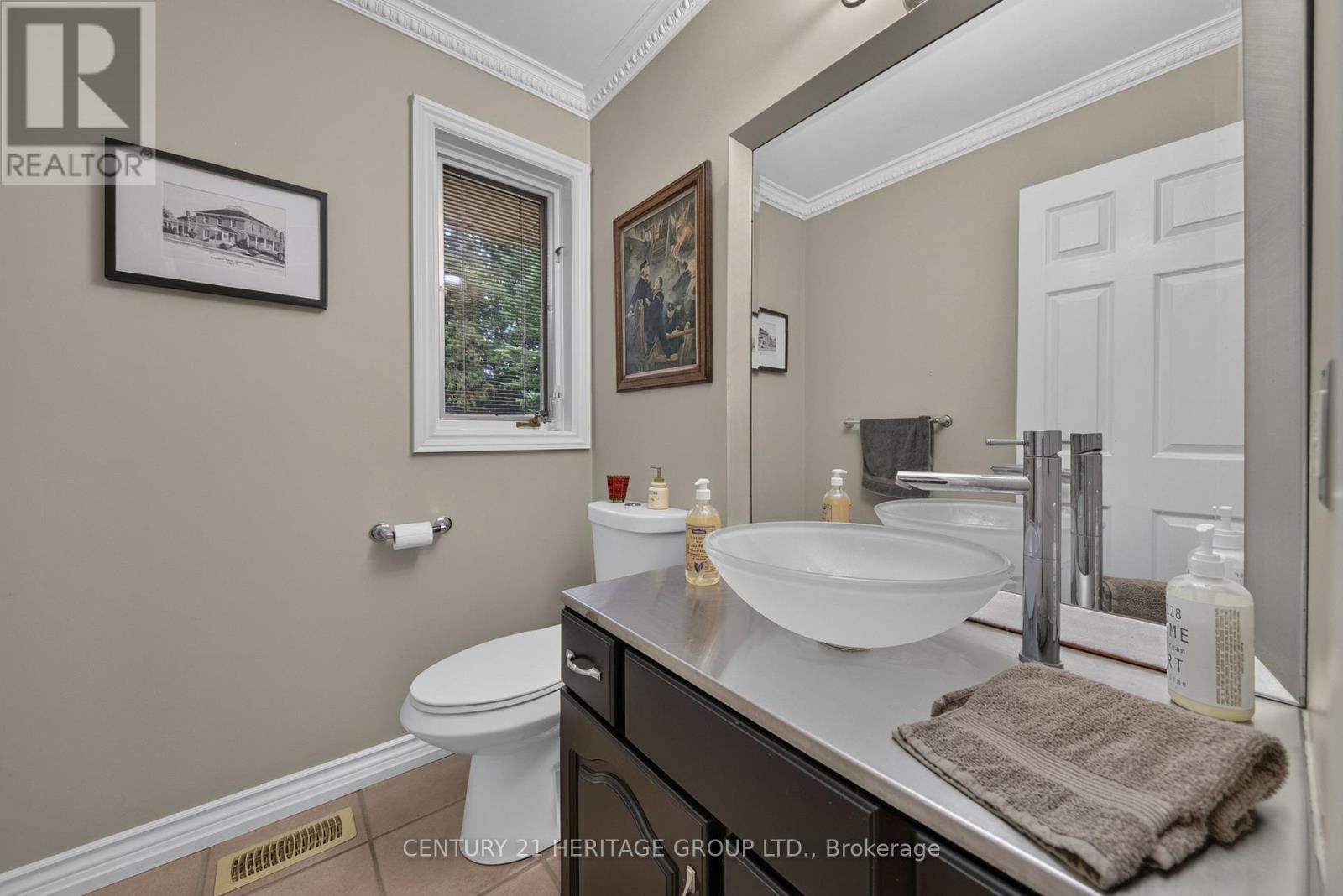 1 Arthur Evans Crescent, Bradford West Gwillimbury, Ontario L3Z 3K9 - Photo 16 - N13858318