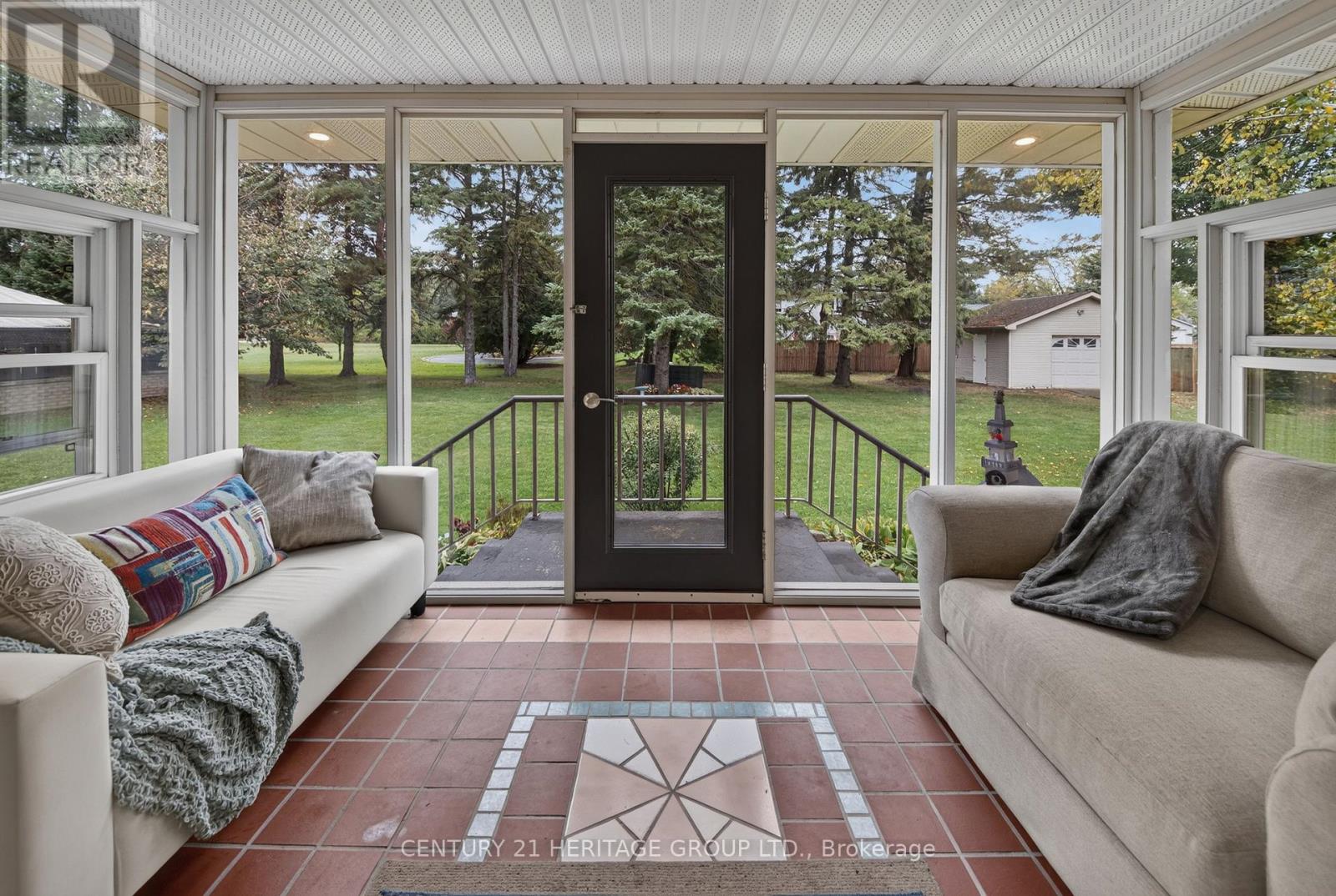 1 Arthur Evans Crescent, Bradford West Gwillimbury, Ontario L3Z 3K9 - Photo 9 - N13858318