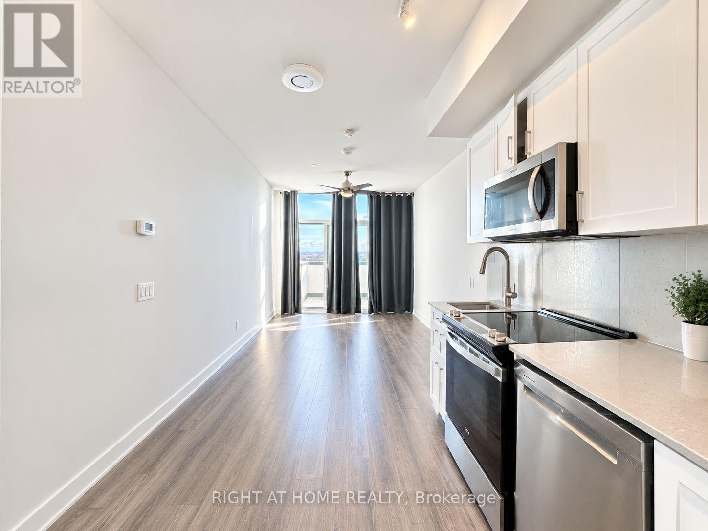 708 - 681 Yonge Street, Barrie, Ontario  L9J 0K1 - Photo 1 - S13858298