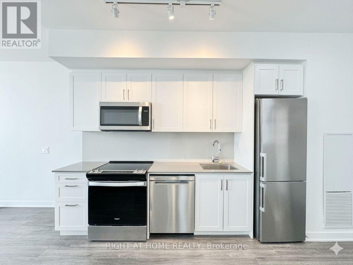 708 - 681 Yonge Street, Barrie, Ontario  L9J 0K1 - Photo 2 - S13858298