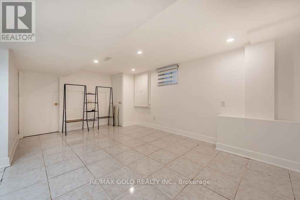 1361 Daniel Creek Road, Mississauga, Ontario  L5V 1V3 - Photo 37 - W13857266