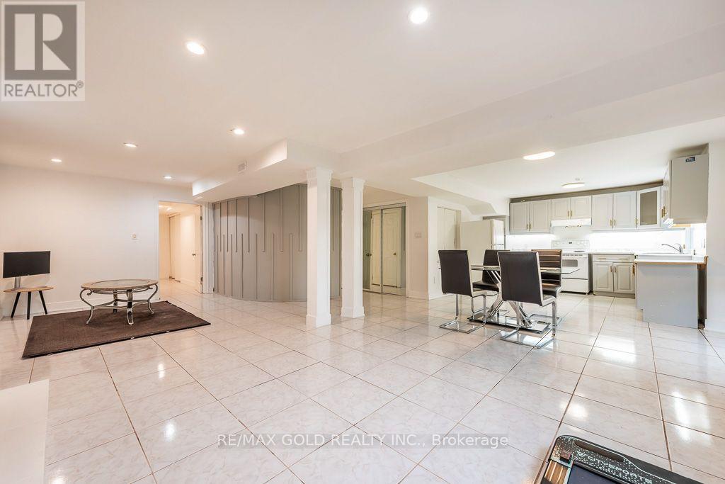 1361 Daniel Creek Road, Mississauga, Ontario  L5V 1V3 - Photo 39 - W13857266