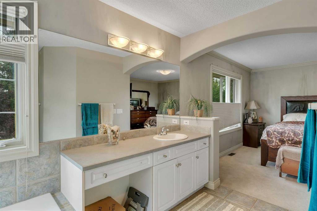 11 Tuscany Ridge Park NW, Calgary, Alberta  T3L 2H7 - Photo 25 - A2335863