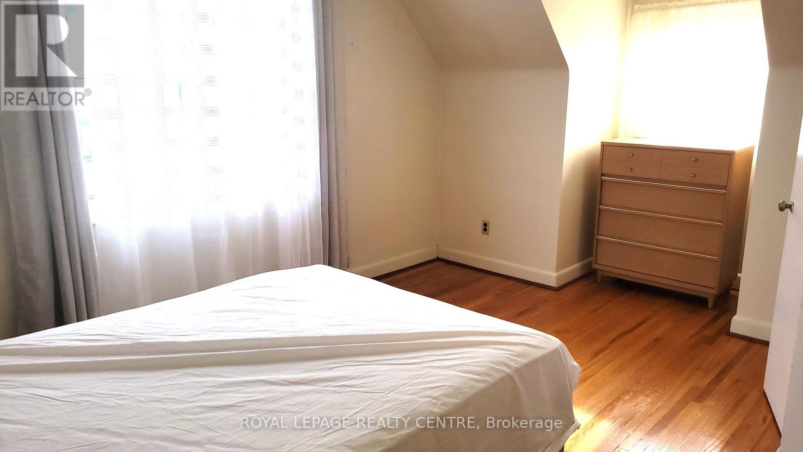 7 Earl Street, Mississauga, Ontario  L5M 1N6 - Photo 11 - W13858262