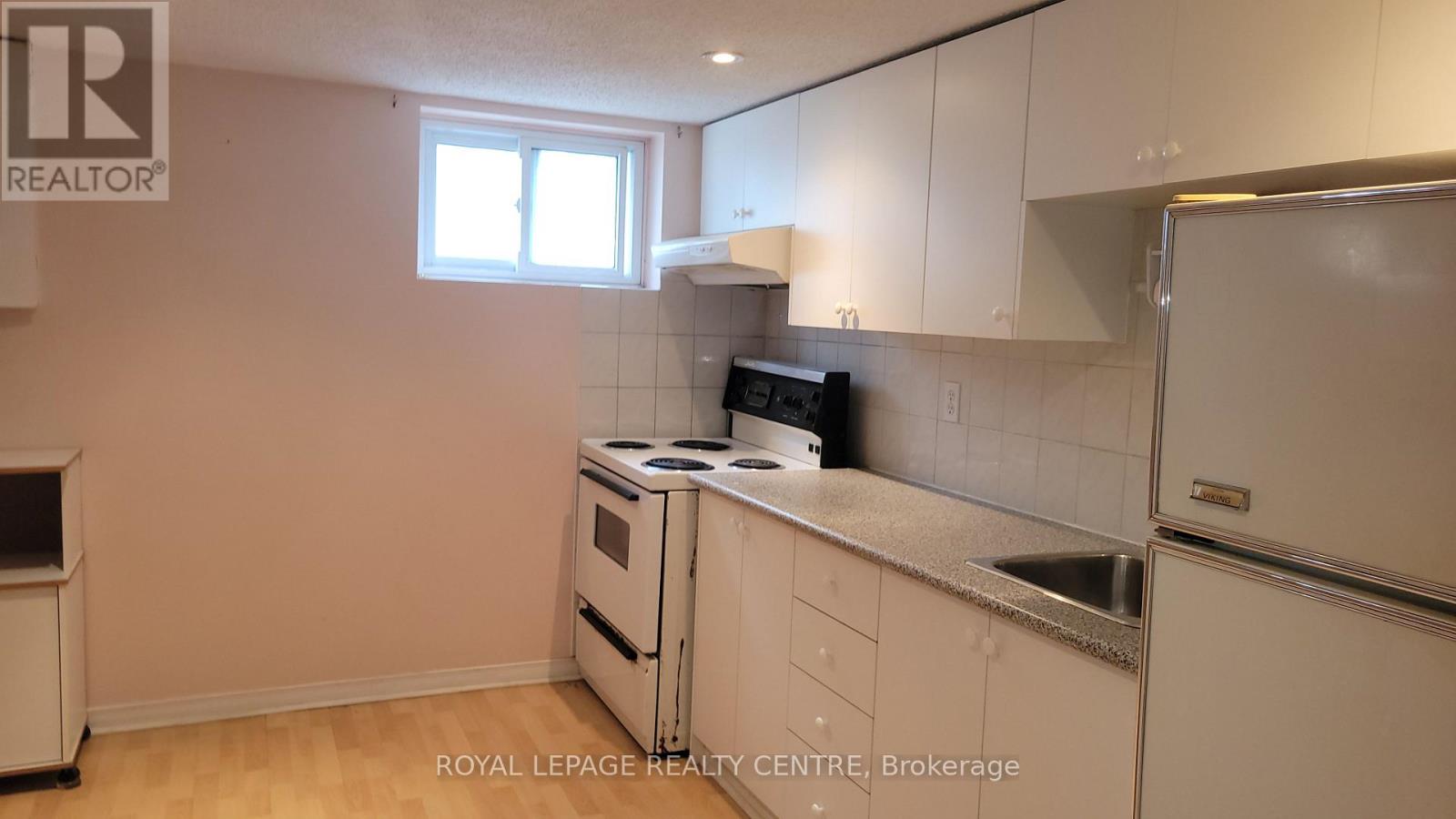 7 Earl Street, Mississauga, Ontario  L5M 1N6 - Photo 16 - W13858262