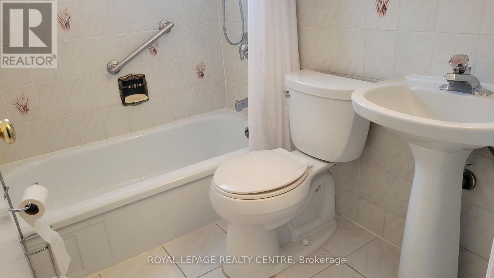 7 Earl Street, Mississauga, Ontario  L5M 1N6 - Photo 8 - W13858262