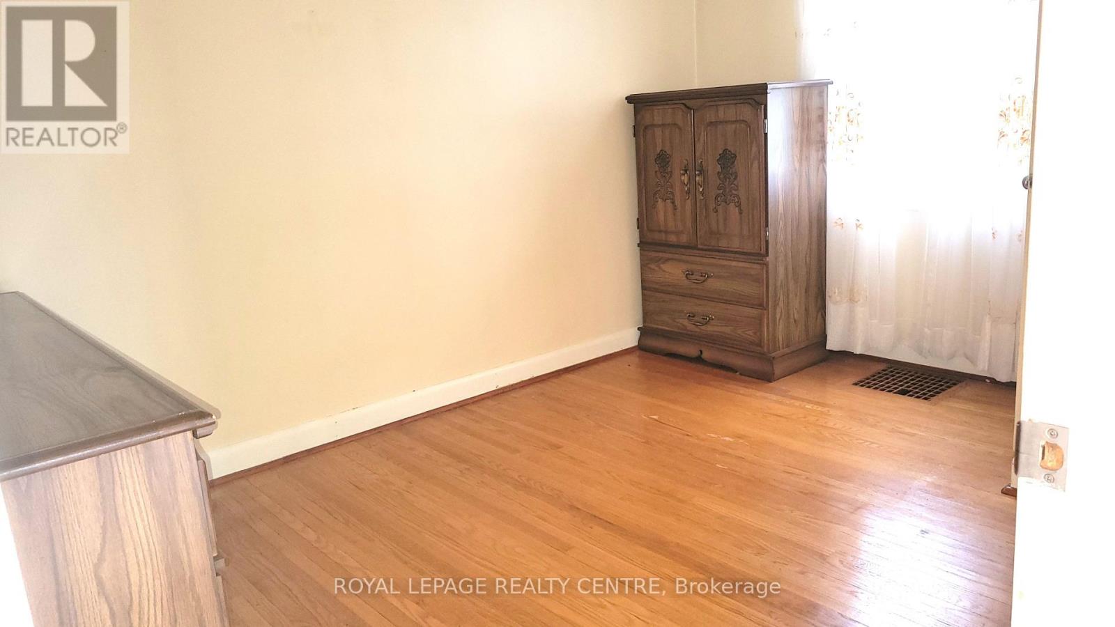 7 Earl Street, Mississauga, Ontario  L5M 1N6 - Photo 9 - W13858262
