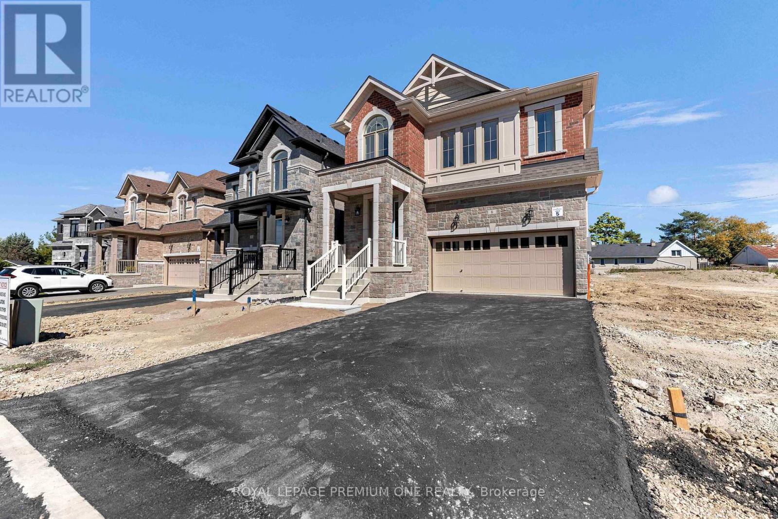 8 Jack Kenny Court, Caledon, Ontario  L7E 2M5 - Photo 3 - W13857498