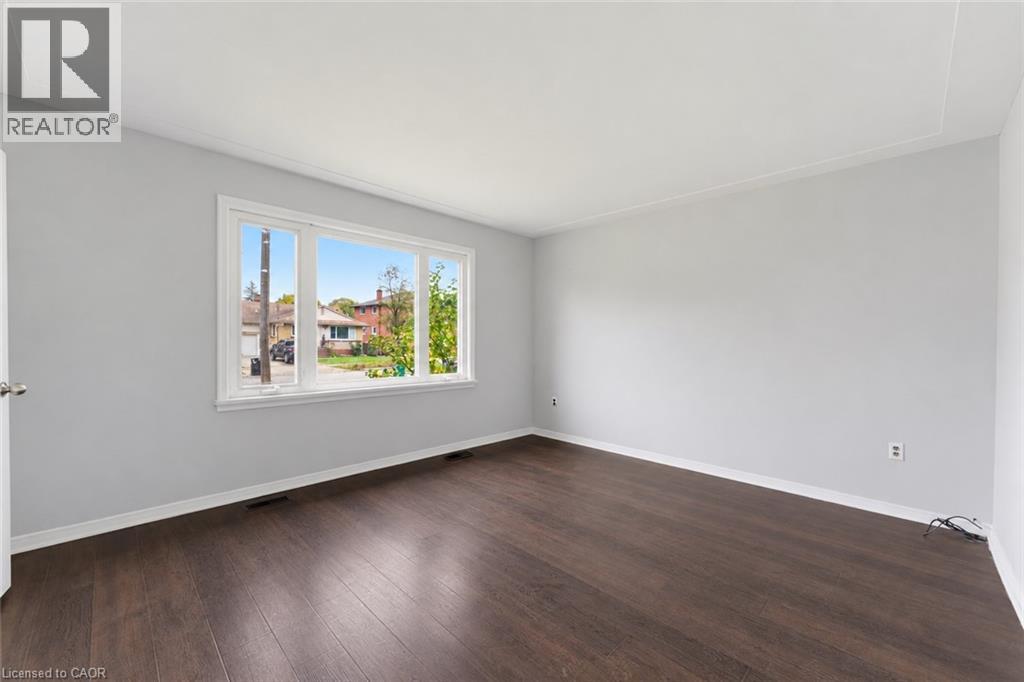 25 Meinzinger Avenue, Kitchener, Ontario  N2T 3T3 - Photo 6 - 40867437