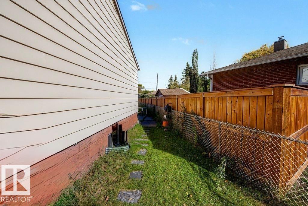 12391 132 ST NW