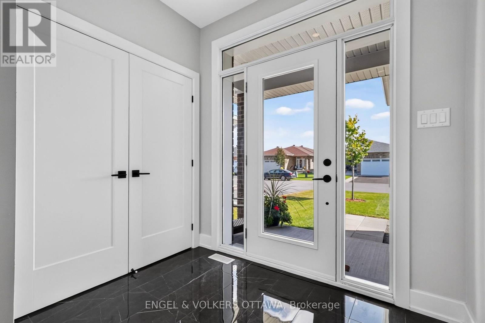 4 Ernie Godin Way, Arnprior, Ontario  K7S 0J3 - Photo 4 - X13858334