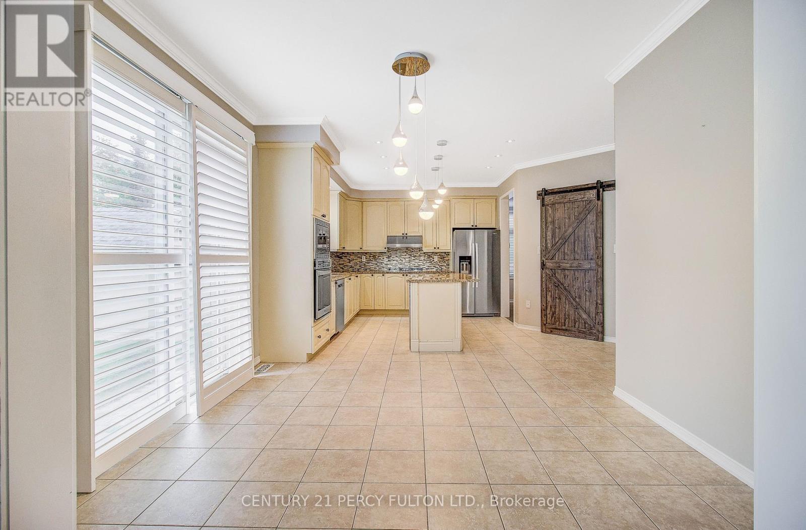 24 Bellhouse Place, Whitby, Ontario  L1M 0G6 - Photo 14 - E13858338