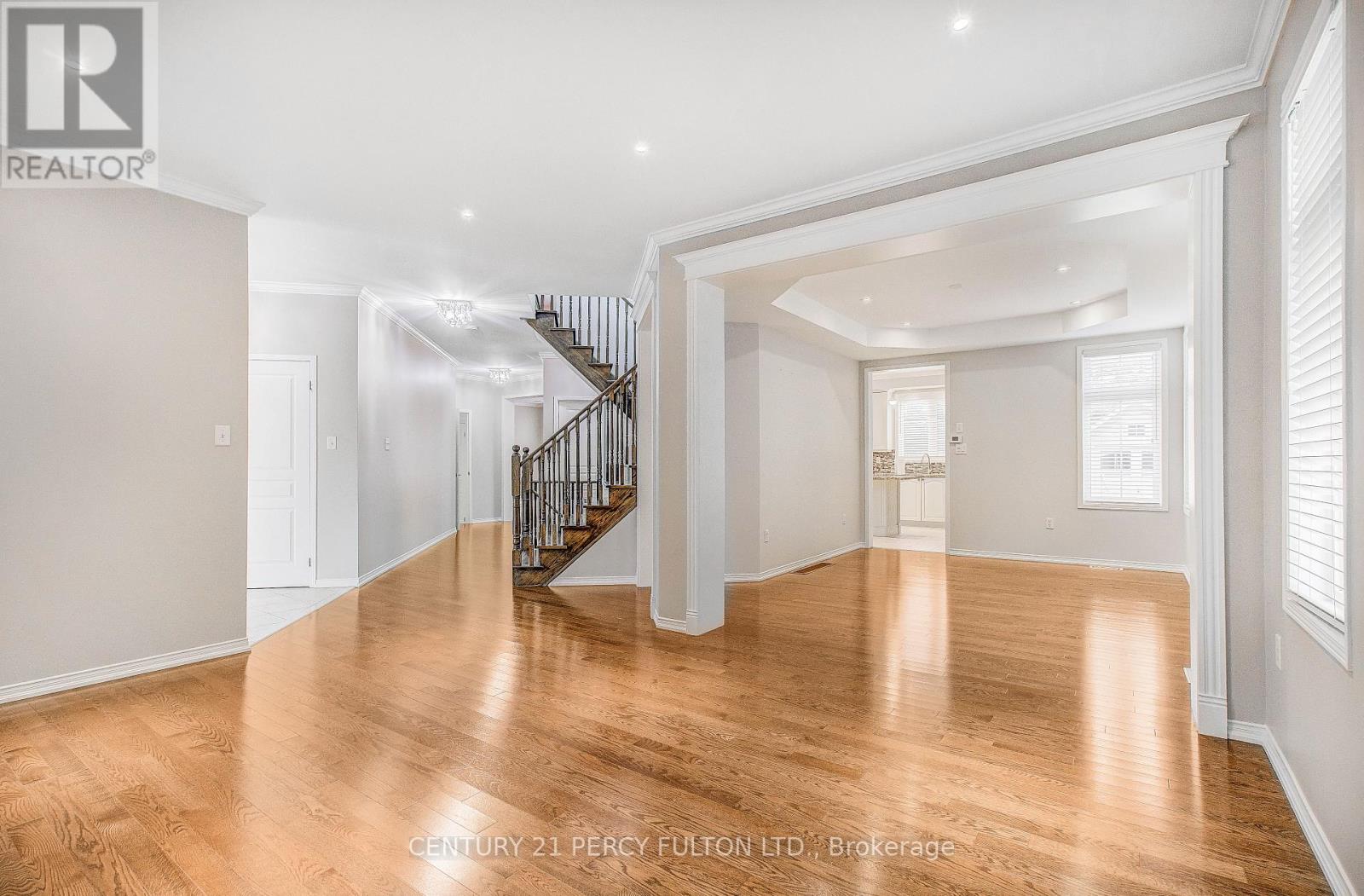 24 Bellhouse Place, Whitby, Ontario  L1M 0G6 - Photo 6 - E13858338