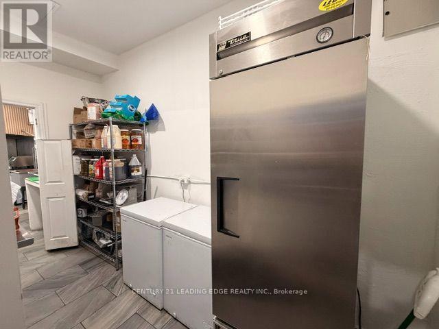 1986 Bloor Street W, Toronto, Ontario  M6P 3K9 - Photo 4 - W13858326