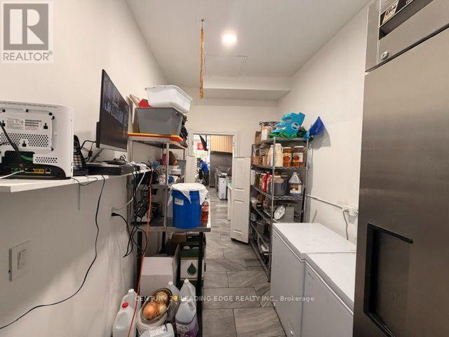 1986 Bloor Street W, Toronto, Ontario  M6P 3K9 - Photo 5 - W13858326