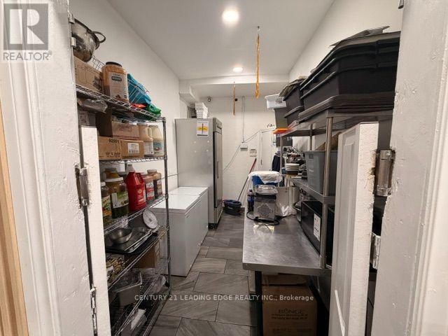 1986 Bloor Street W, Toronto, Ontario  M6P 3K9 - Photo 6 - W13858326