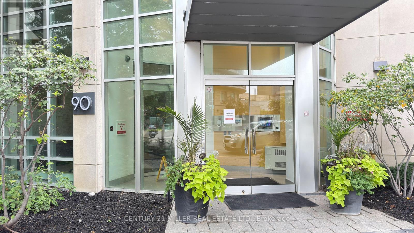 509 - 90 ABSOLUTE AVENUE