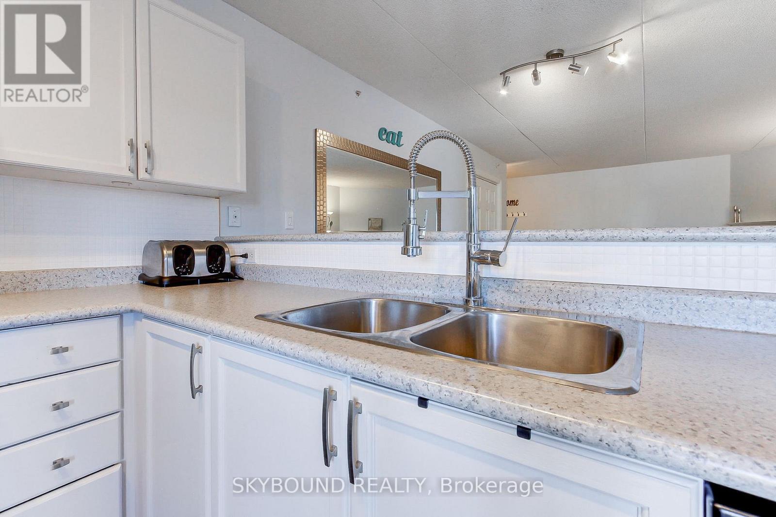 302 - 4003 Kilmer Drive, Burlington, Ontario  L7M 4M1 - Photo 14 - W13858380