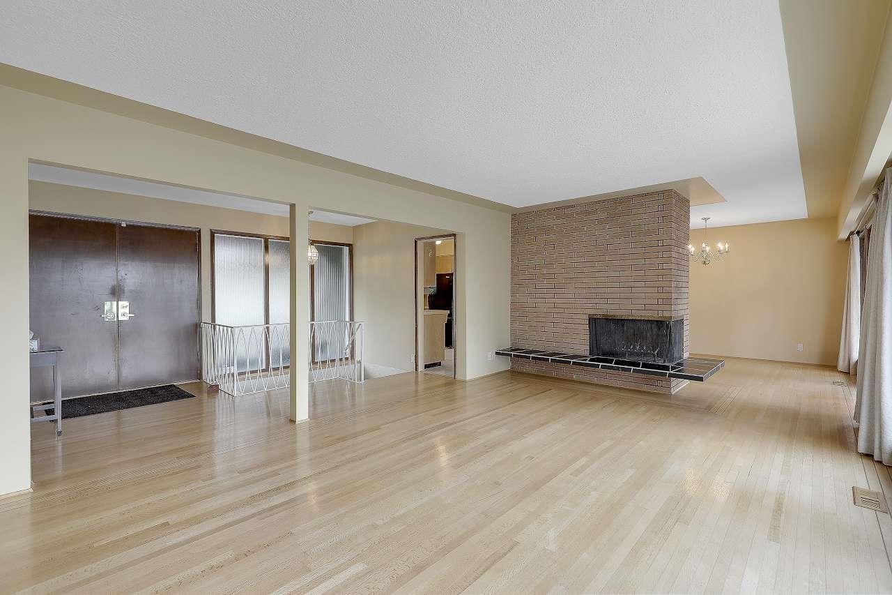 13753 114 Avenue, Surrey, British Columbia  V3R 2L6 - Photo 3 - R3171937