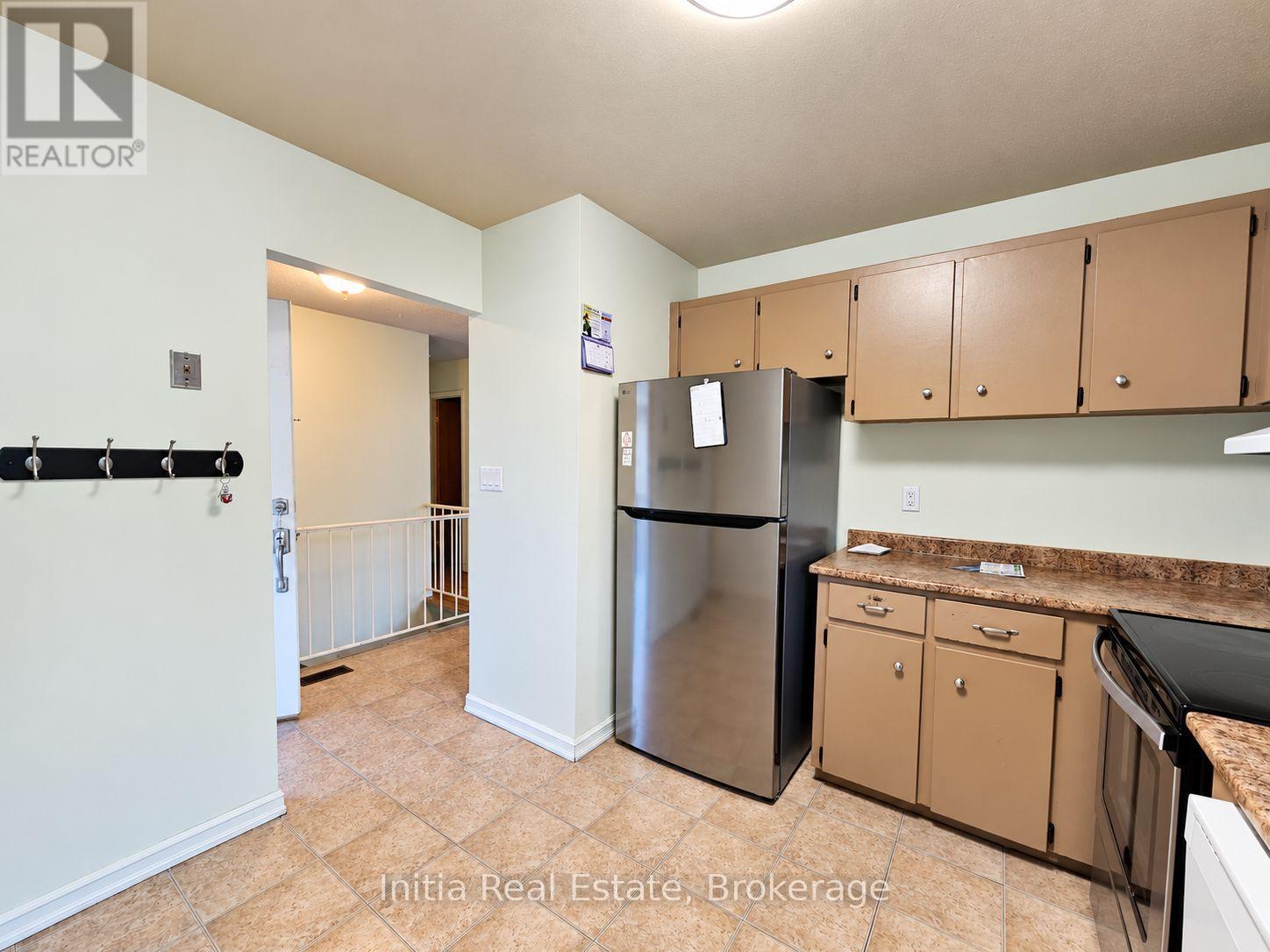 8370 Gregory Place, Windsor, Ontario  N8S 4N4 - Photo 6 - X13858356
