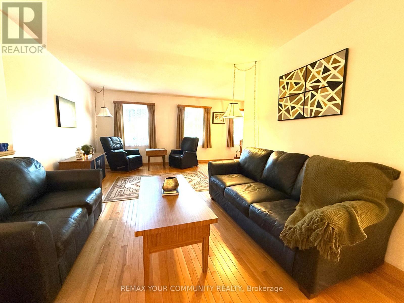 21 Wright Crescent, Ajax, Ontario  L1S 6S8 - Photo 2 - E13423464
