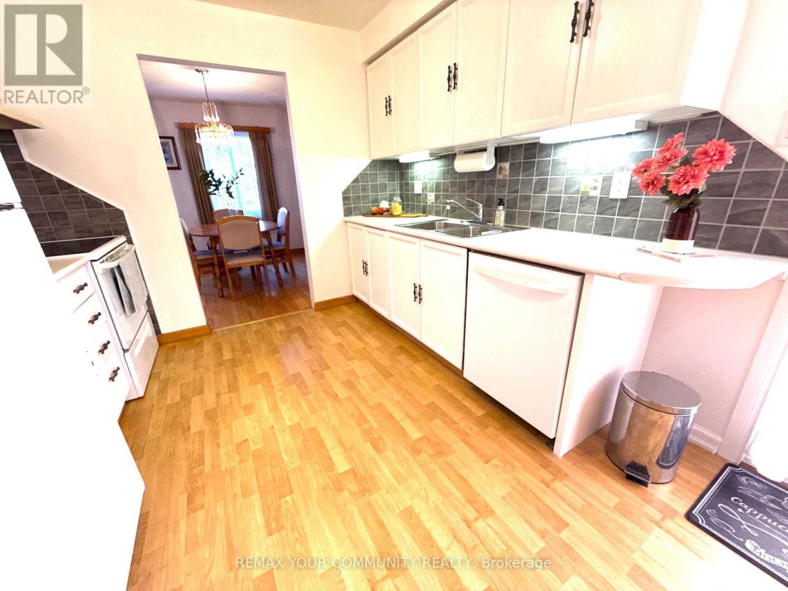 21 Wright Crescent, Ajax, Ontario  L1S 6S8 - Photo 9 - E13423464