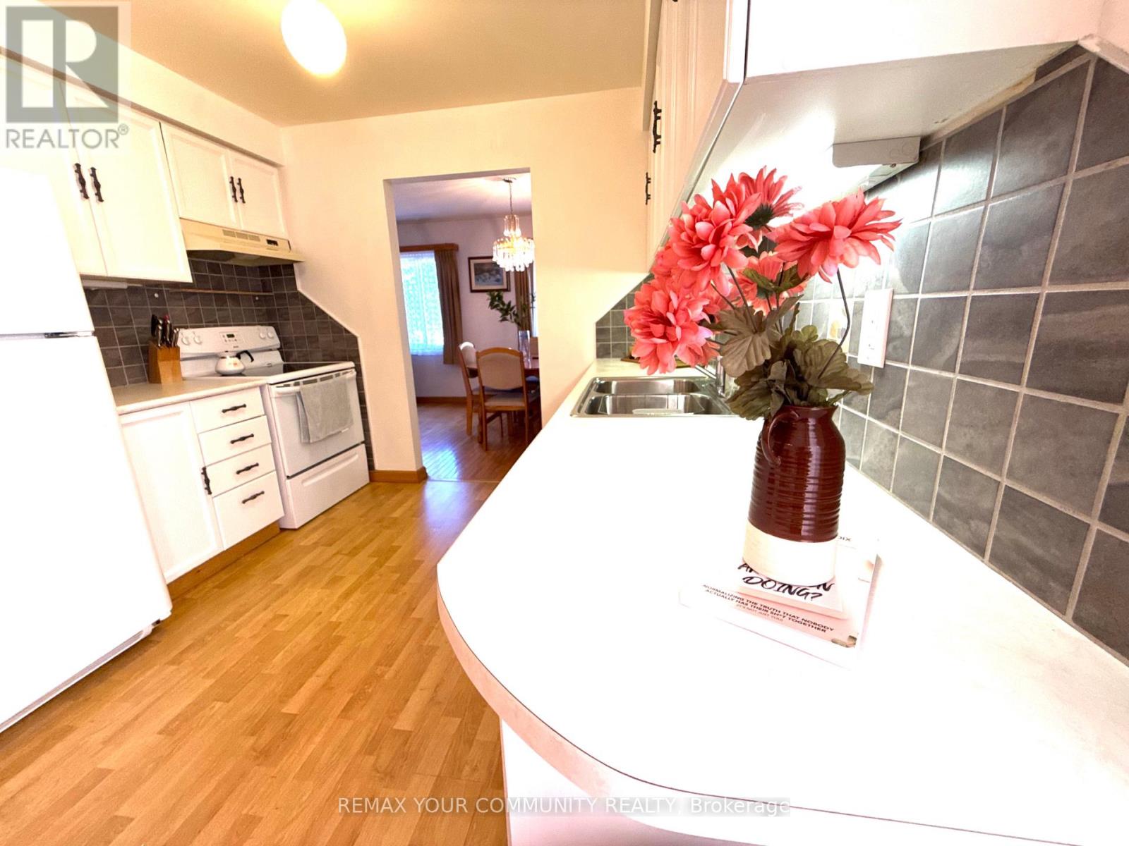 21 Wright Crescent, Ajax, Ontario  L1S 6S8 - Photo 8 - E13423464
